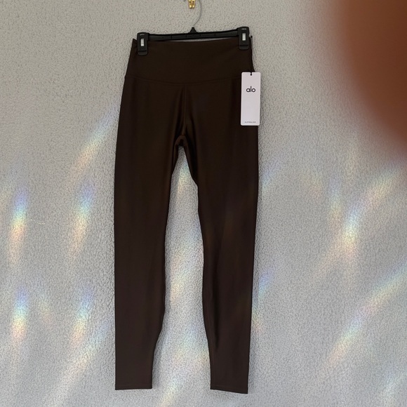 ALO Yoga Espresso Airlight High Waisted Leggings, NWT, use for Yoga & workout - Picture 6 of 11